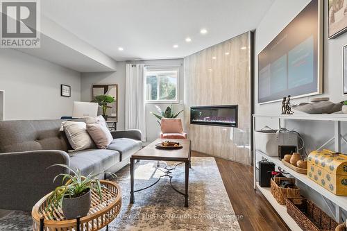 20 Linwood Drive, Thames Centre (Dorchester), ON - Indoor Photo Showing Living Room With Fireplace