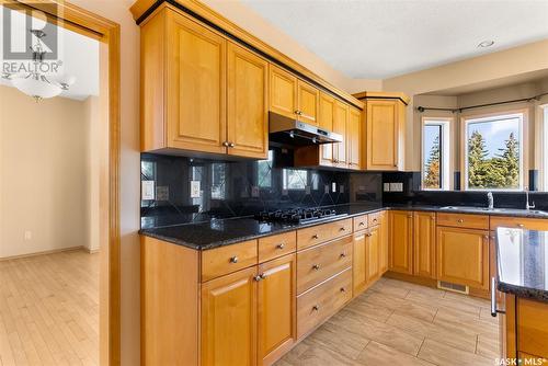 6006 Wascana Court, Regina, SK - Indoor Photo Showing Kitchen