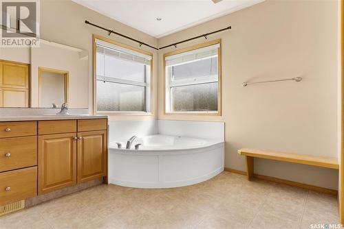 6006 Wascana Court, Regina, SK - Indoor Photo Showing Bathroom