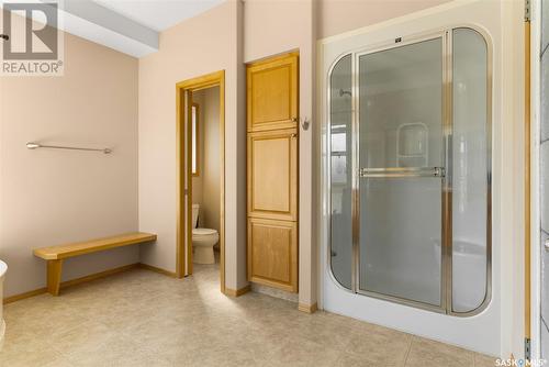 6006 Wascana Court, Regina, SK - Indoor Photo Showing Bathroom