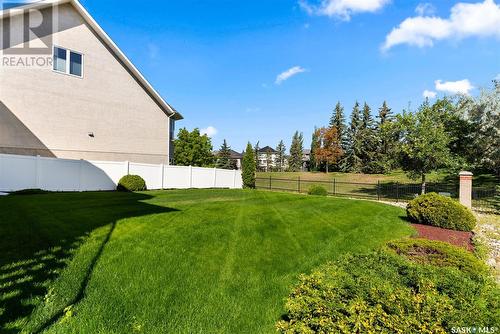 6006 Wascana Court, Regina, SK - Outdoor