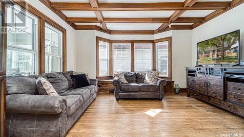 1314 3Rd Avenue Ne, Moose Jaw, SK - Indoor Photo Showing Living Room