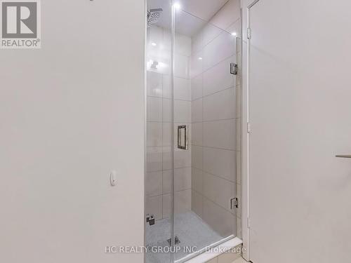 2902 - 1 Yorkville Avenue, Toronto (Annex), ON - Indoor Photo Showing Bathroom