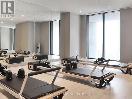 2902 - 1 Yorkville Avenue, Toronto (Annex), ON - Indoor Photo Showing Gym Room