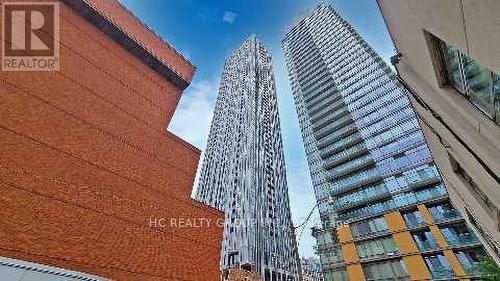 2902 - 1 Yorkville Avenue, Toronto (Annex), ON - Outdoor