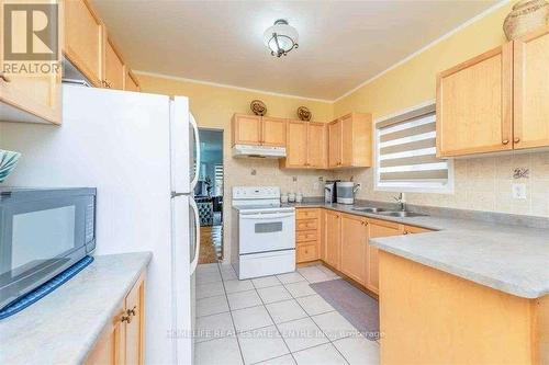 3 Orchid Drive, Brampton (Northwest Sandalwood Parkway), ON - Indoor Photo Showing Kitchen With Double Sink