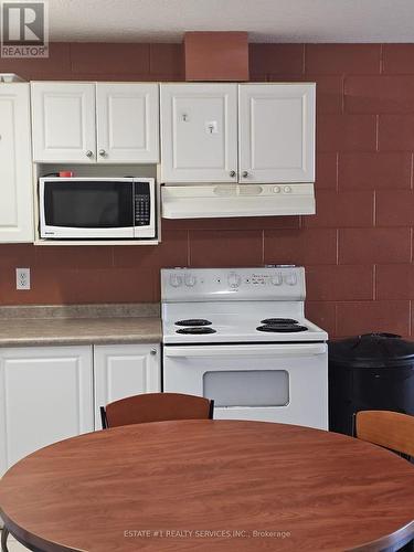 504 - 261 Lester Street, Waterloo, ON - Indoor Photo Showing Kitchen