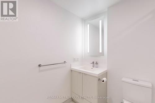 514 - 30 Inn On The Park Drive, Toronto (Banbury-Don Mills), ON - Indoor Photo Showing Bathroom