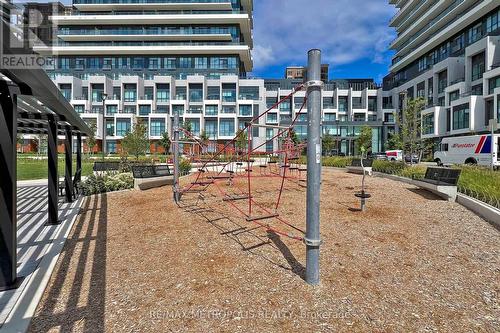 514 - 30 Inn On The Park Drive, Toronto (Banbury-Don Mills), ON - Outdoor