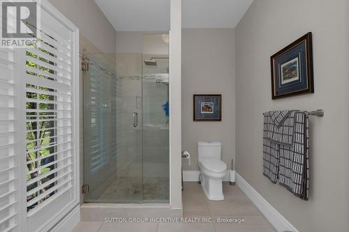 15 Alpine Way, Oro-Medonte (Horseshoe Valley), ON - Indoor Photo Showing Bathroom