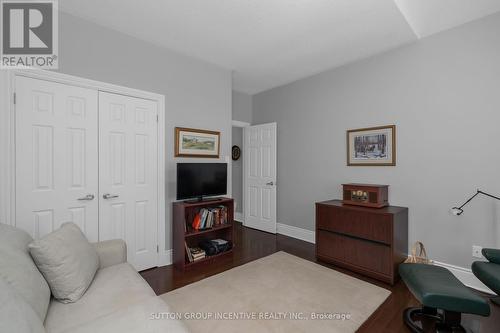 15 Alpine Way, Oro-Medonte (Horseshoe Valley), ON - Indoor Photo Showing Other Room