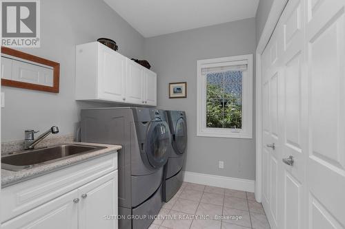 15 Alpine Way, Oro-Medonte (Horseshoe Valley), ON - Indoor Photo Showing Laundry Room