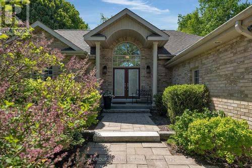 15 Alpine Way, Oro-Medonte (Horseshoe Valley), ON - Outdoor With Deck Patio Veranda