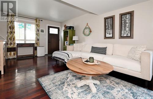 1339 2Nd Street, Estevan, SK - Indoor Photo Showing Living Room