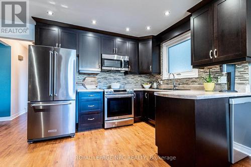 23 Marc Boulevard, Welland, ON - Indoor Photo Showing Kitchen With Upgraded Kitchen