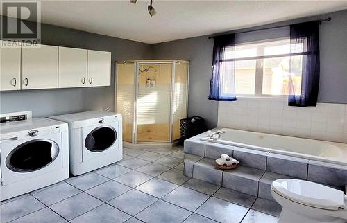 3265 Front Road Unit#11, Hawkesbury, ON - Indoor Photo Showing Laundry Room