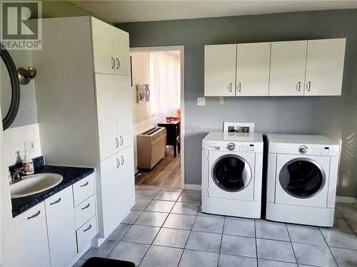 3265 Front Road Unit#11, Hawkesbury, ON - Indoor Photo Showing Laundry Room