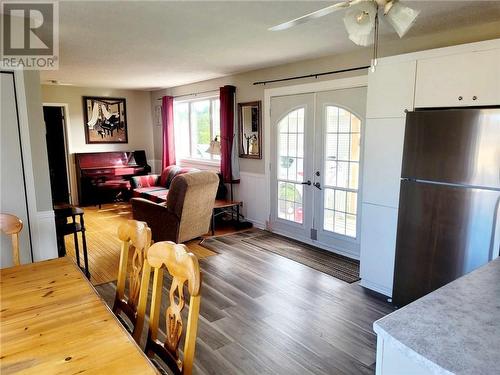 3265 Front Road Unit#11, Hawkesbury, ON - Indoor Photo Showing Dining Room