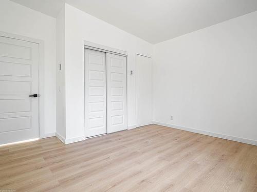 Master bedroom - 120 Ch. De La Montagne-Cachée, Chertsey, QC - Indoor Photo Showing Other Room