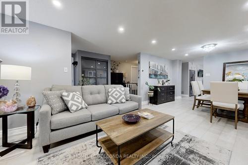 133 Hanmer Street W, Barrie, ON - Indoor Photo Showing Living Room