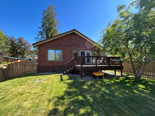 811 Kildare Street, New Denver, BC - Outdoor With Deck Patio Veranda