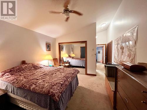 811 Kildare Street, New Denver, BC - Indoor Photo Showing Bedroom