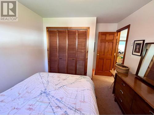 811 Kildare Street, New Denver, BC - Indoor Photo Showing Bedroom