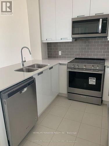 3019 - 35 Watergarden Drive, Mississauga, ON - Indoor Photo Showing Kitchen With Double Sink