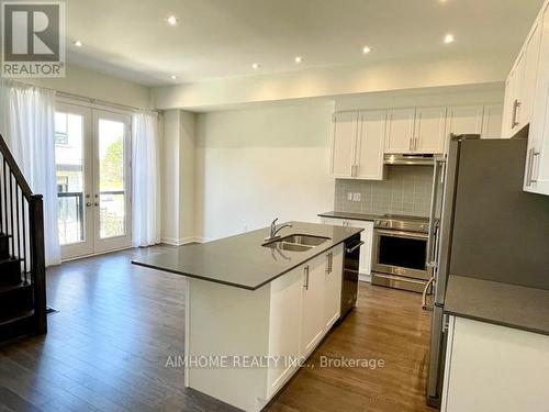 3 Howick Lane, Richmond Hill (South Richvale), ON - Indoor Photo Showing Kitchen With Double Sink With Upgraded Kitchen