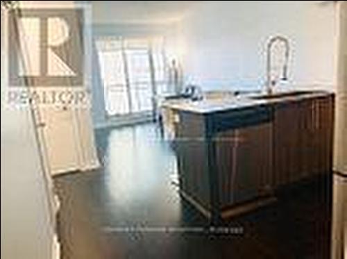 1803 - 4011 Brickstone Mews, Mississauga, ON - Indoor Photo Showing Kitchen