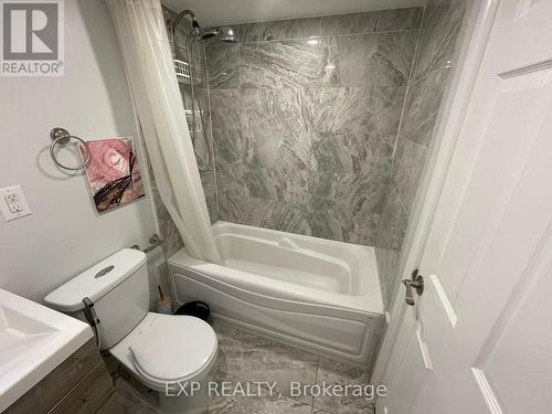 318 - 4673 Jane Street, Toronto, ON - Indoor Photo Showing Bathroom