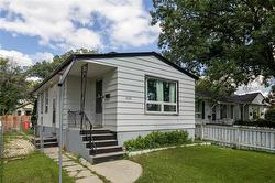 209 Winterton AVE  Winnipeg, MB R2K 1J9