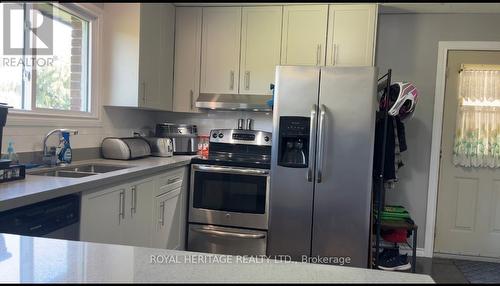 49 Banta Road W, Trent Hills, ON - Indoor Photo Showing Kitchen With Double Sink