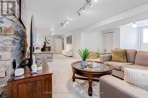 171 Coronation Drive, Toronto (West Hill), ON - Indoor Photo Showing Living Room