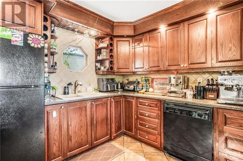 408-410 Allen Boulevard, Ottawa, ON - Indoor Photo Showing Kitchen