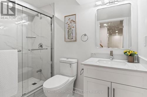 33 John Walter Crescent, Clarington (Courtice), ON - Indoor Photo Showing Bathroom