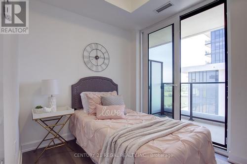 823 - 3200 William Coltson Avenue, Oakville, ON - Indoor Photo Showing Bedroom