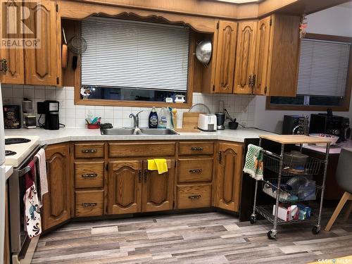 129 3Rd Avenue E, Canora, SK - Indoor Photo Showing Kitchen With Double Sink