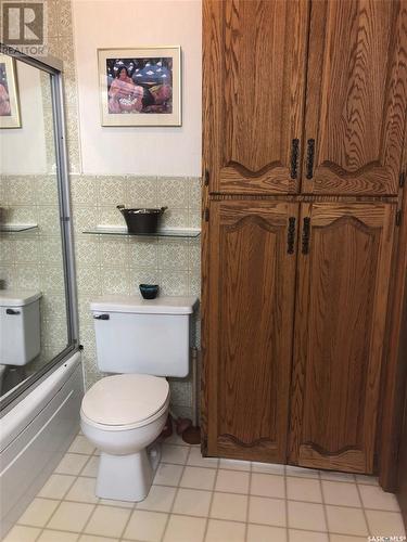 129 3Rd Avenue E, Canora, SK - Indoor Photo Showing Bathroom