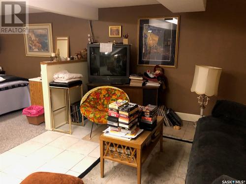 129 3Rd Avenue E, Canora, SK - Indoor Photo Showing Living Room