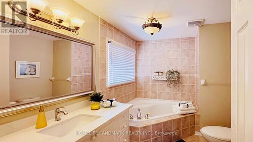 180 Trail Ridge Lane, Markham, ON - Indoor Photo Showing Bathroom