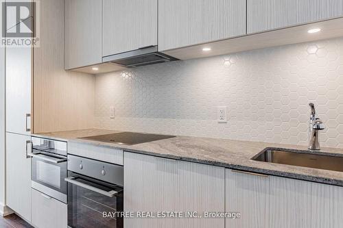 521 - 158 Front Street E, Toronto (Moss Park), ON - Indoor Photo Showing Kitchen