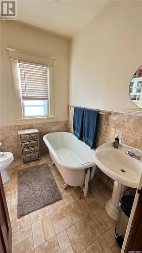 113 Grant Street, Davidson, SK - Indoor Photo Showing Bathroom