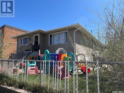 1627 22Nd Street W, Saskatoon, SK - Outdoor