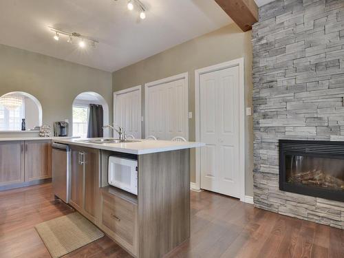 IntÃ©rieur - 1604  - 1606 Rue Notre-Dame, L'Ancienne-Lorette, QC - Indoor Photo Showing Other Room With Fireplace