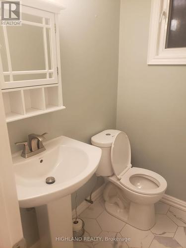 2868 Constable Road, Mississauga (Clarkson), ON - Indoor Photo Showing Bathroom