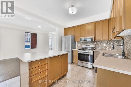 74 Meadowcrest Lane, Brampton, ON - Indoor Photo Showing Kitchen With Double Sink