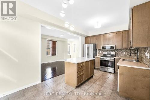 74 Meadowcrest Lane, Brampton, ON - Indoor Photo Showing Kitchen With Double Sink