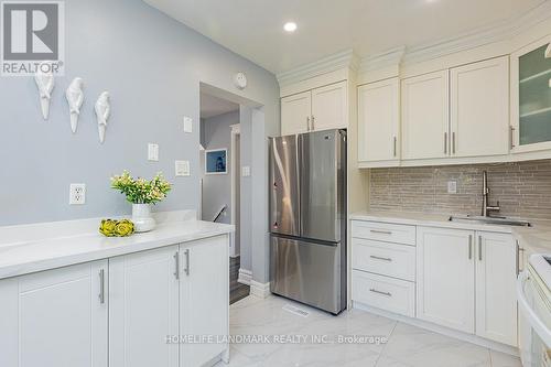 170 Bellefontaine Street, Toronto (L'Amoreaux), ON - Indoor Photo Showing Kitchen