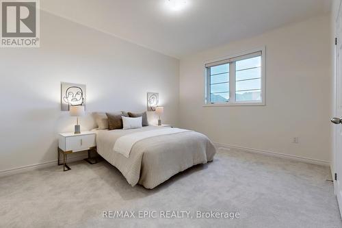 1 Kenneth Ross Bend, East Gwillimbury, ON - Indoor Photo Showing Bedroom